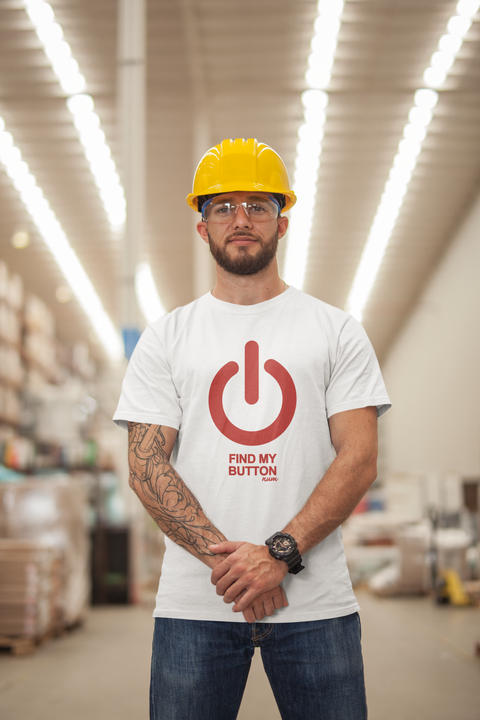 man-wearing-a-t-shirt-mockup-and-a-yellow-hard-hat-a20383.png