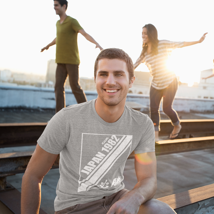 t-shirt-mockup-of-a-happy-man-hanging-out-with-friends-43245-r-el2.png