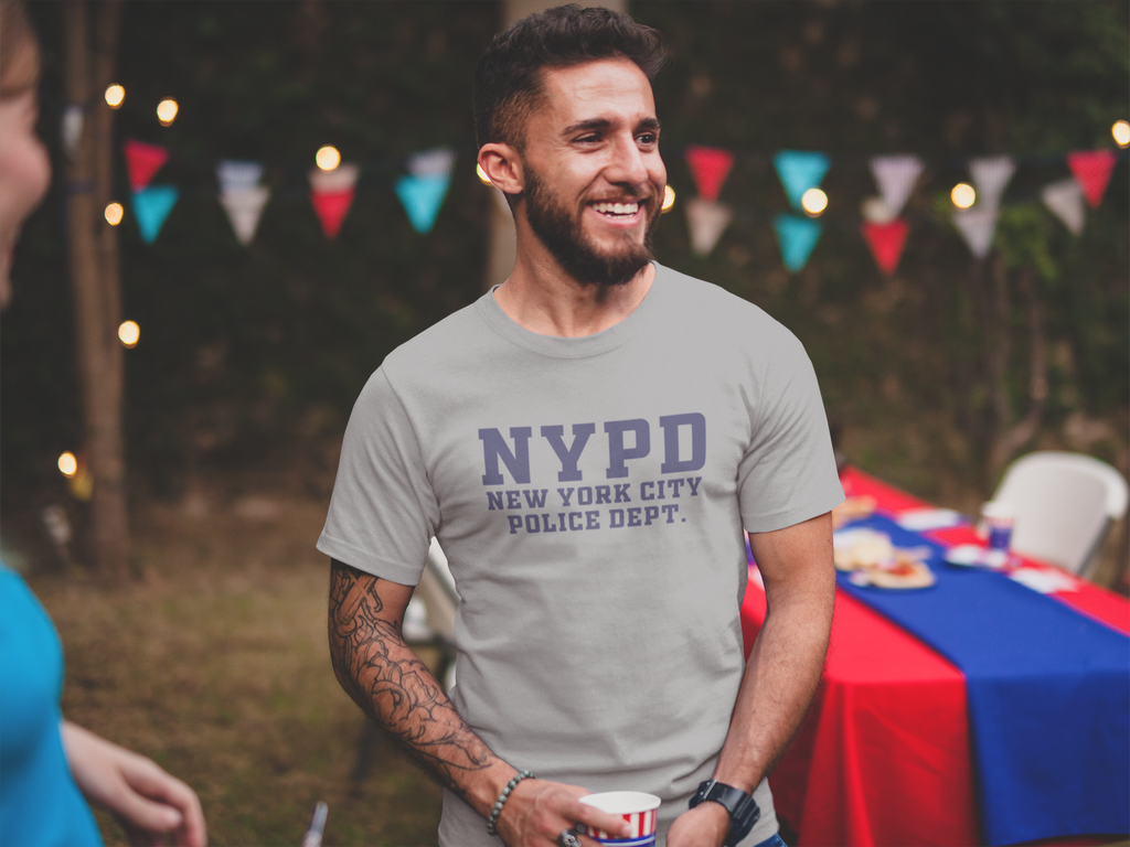 smiling-man-wearing-a-tshirt-mockup-at-a-4th-of-july-bbq-a20840.png