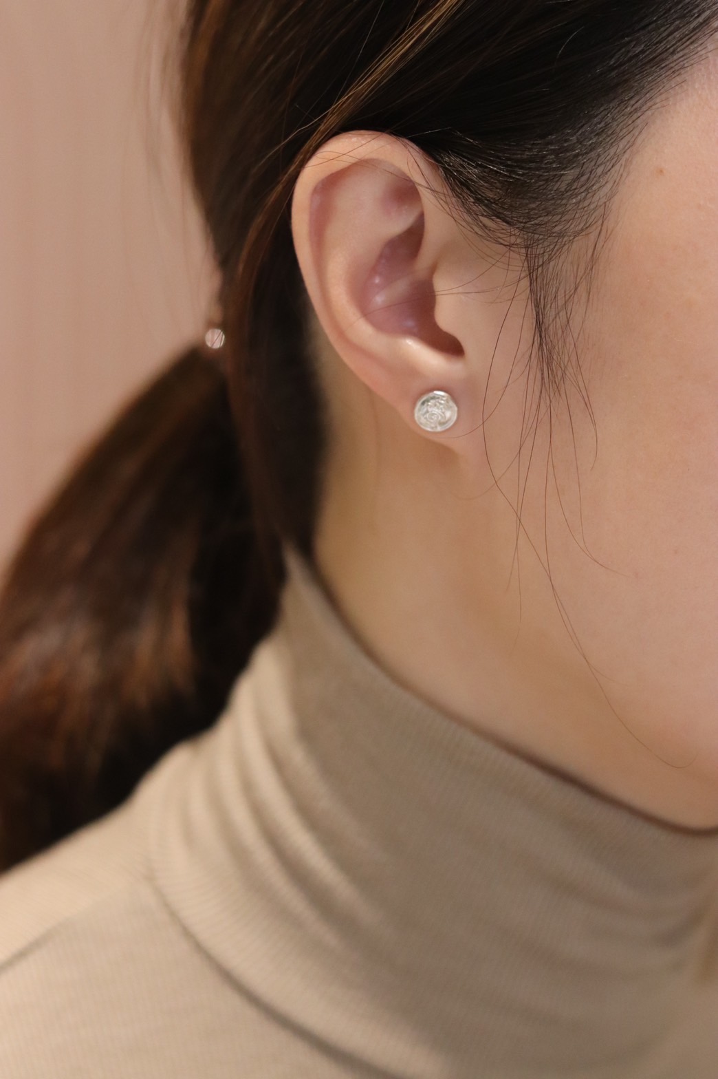 5B891699-3955-45F1-A067-DE3E1A898FA0