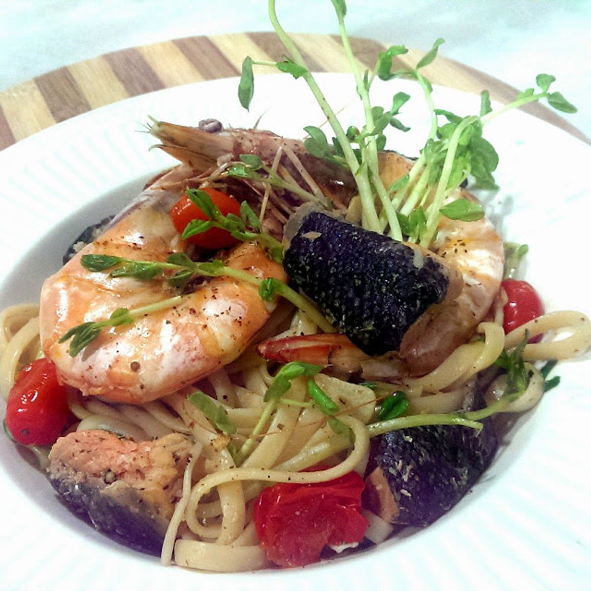 Prawn and Salmon Aglio Olio Linguine