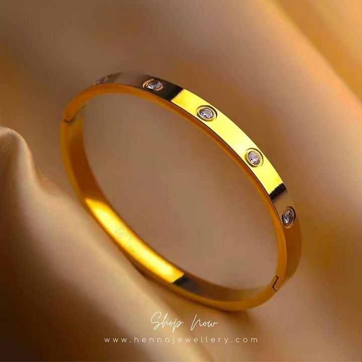 Classic Golden Bangle 2
