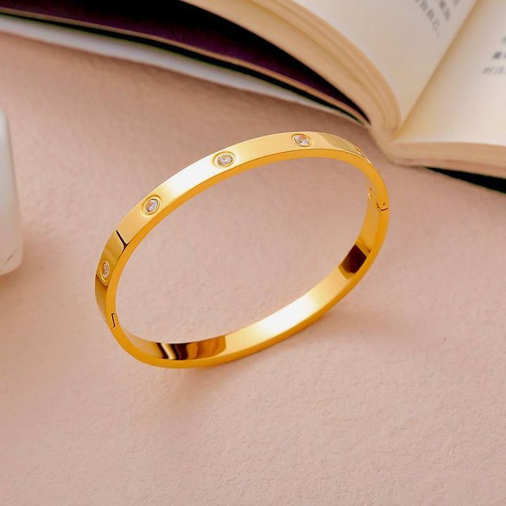 Classic Golden Bangle 1
