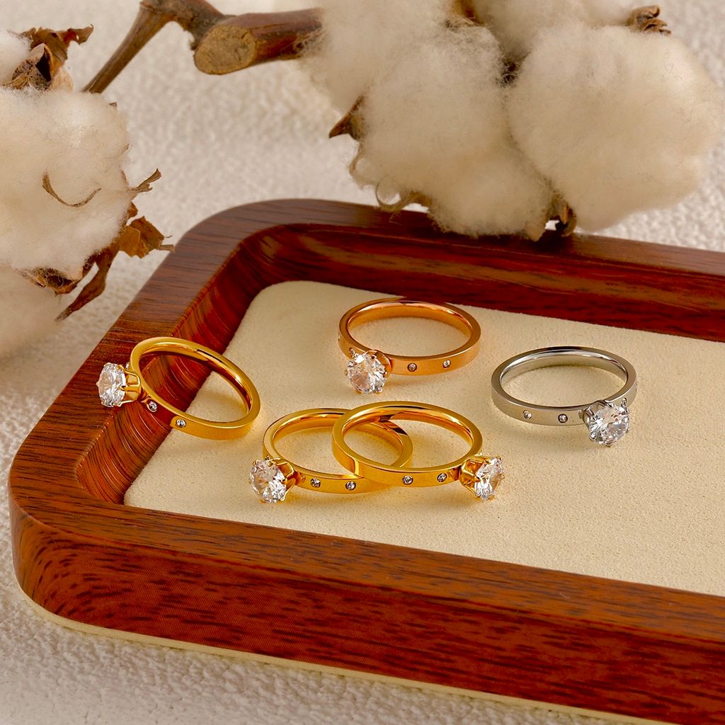 Royalty Gold Stud Ring 10