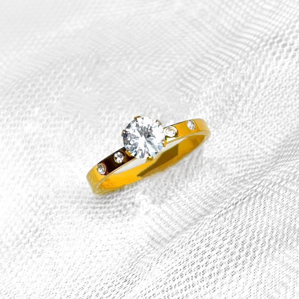 Royalty Gold Stud Ring 3