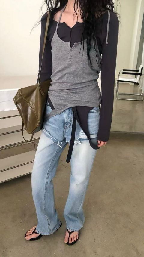 ff657dd951d64b2cf8b2561c57fab233