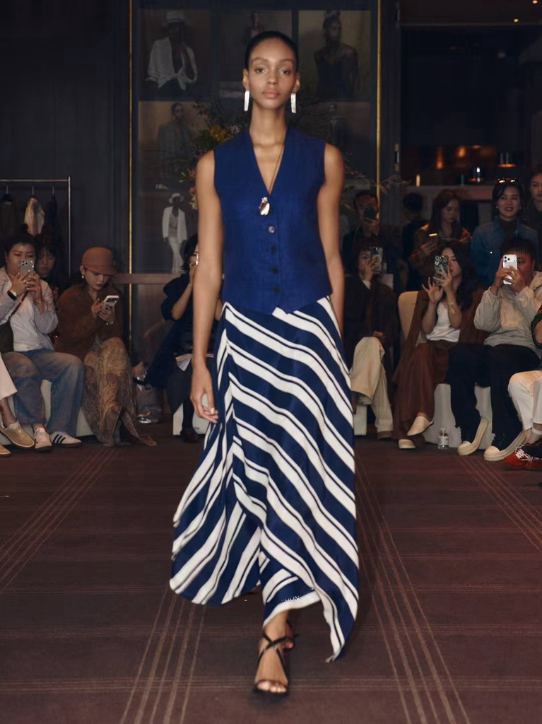 6DB4F886-735C-4031-942B-7B6175DE388D_1_105_c