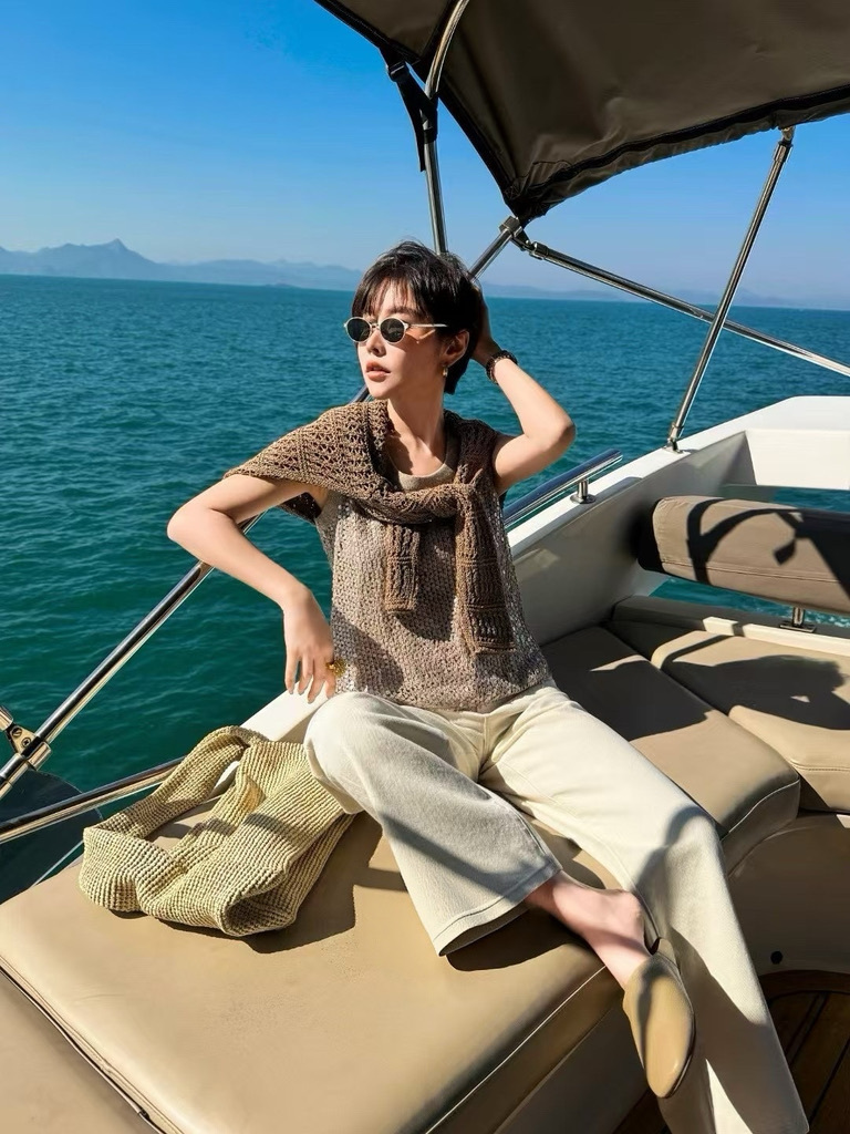 26229BEA-A3B8-48A3-B2F6-4EFEE389B89E_1_105_c