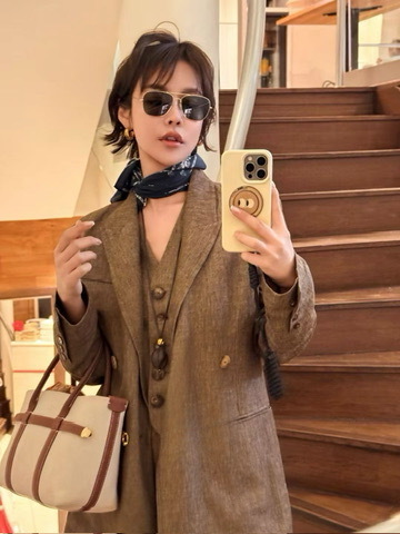 926D5BB8-ABA1-4E2A-9E9C-19B35FE68D87_4_5005_c