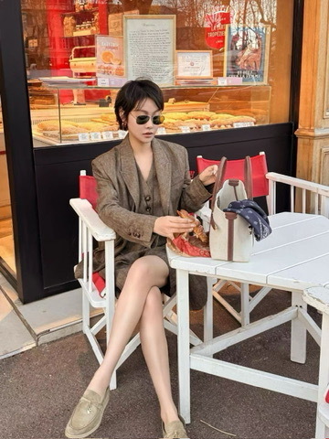 96E00040-BEE2-44D3-95B6-1FBD918C851C_4_5005_c