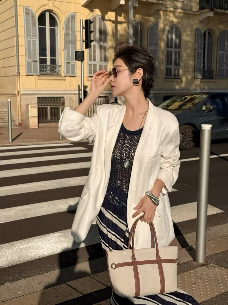 D89A3B80-694B-4951-A3EA-CDD38E8029C7_1_105_c