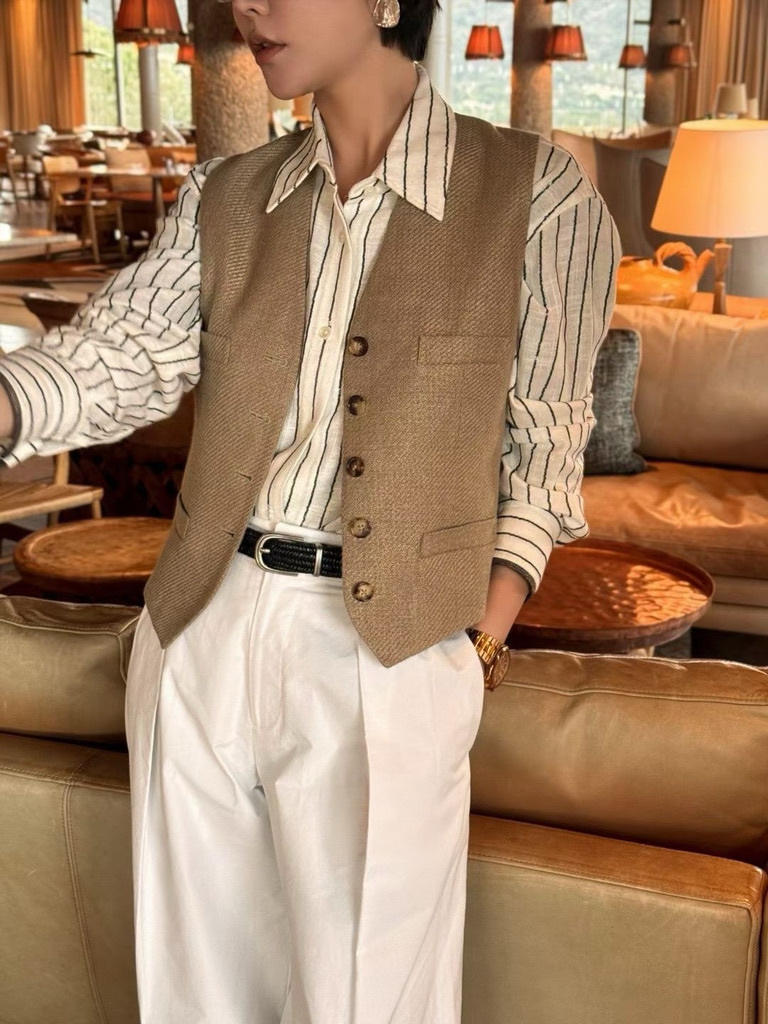 2D5551AB-89A4-4758-A8D5-1C08C6CA1116_1_105_c