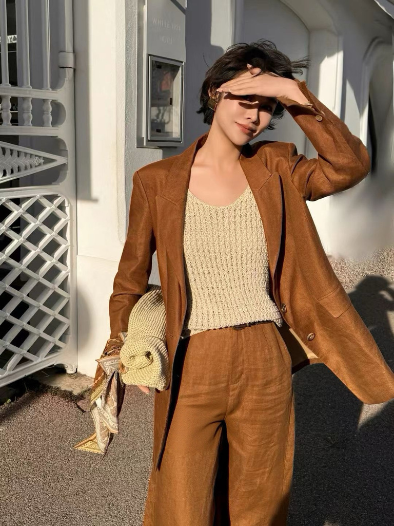 D2906225-9049-493F-AD5E-C3F5FBEB92A6_1_105_c