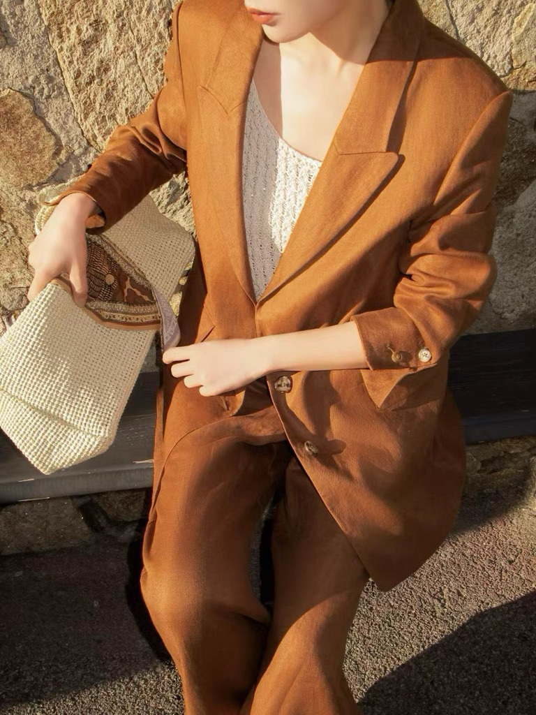 84AE03F3-E1E9-469E-B17A-77310CACDD52_1_105_c