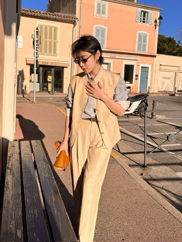 57763584-46DA-435E-96A4-2C80AF3B0826_4_5005_c