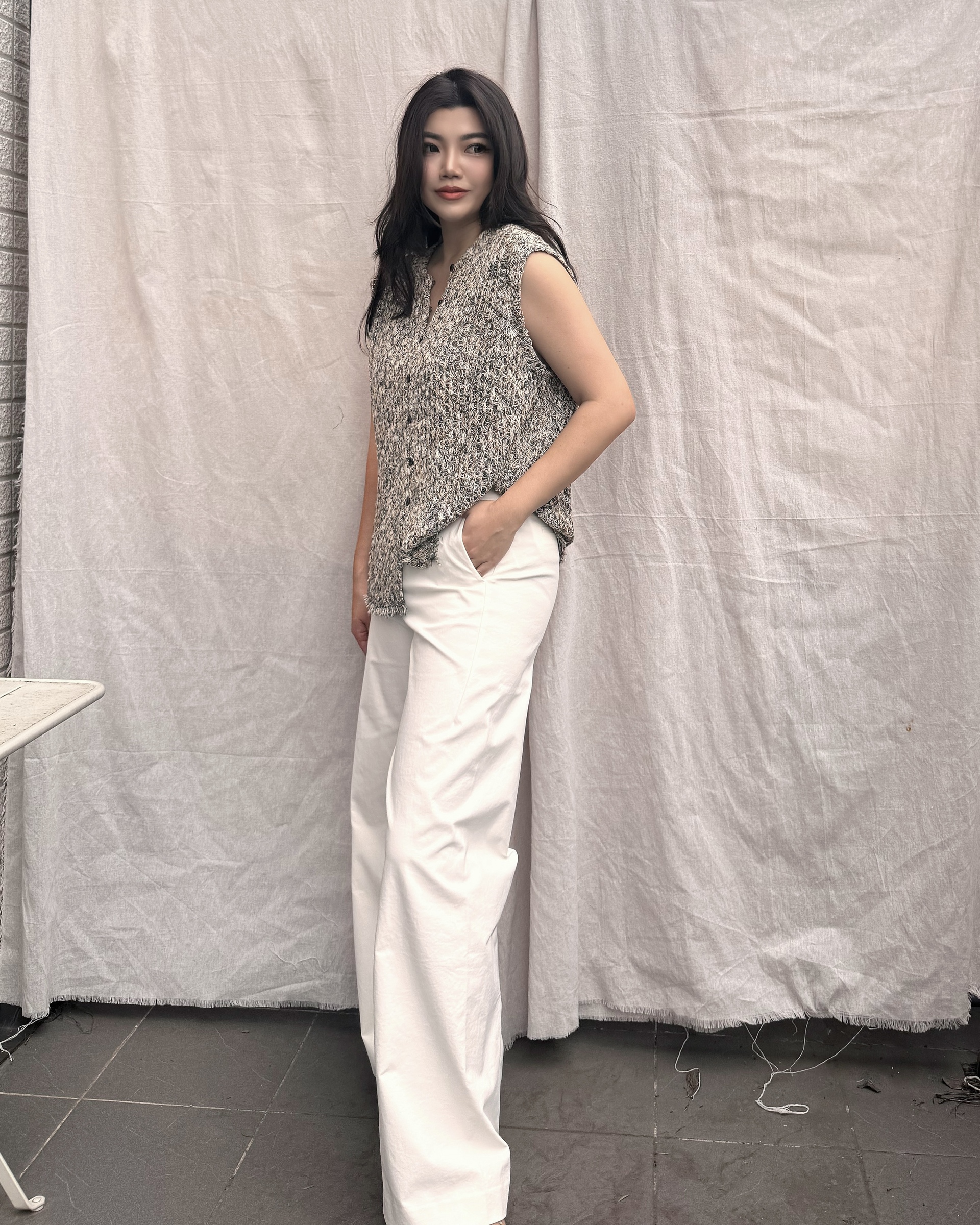 30A2598A-97E3-40CB-8974-7CD7F6E18E53_1_201_a