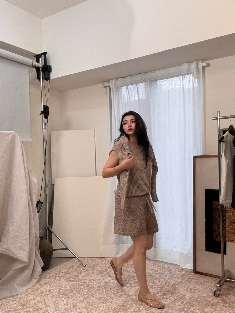 F23FEBFF-9D07-4CBF-89E2-23E7C9536766_1_105_c