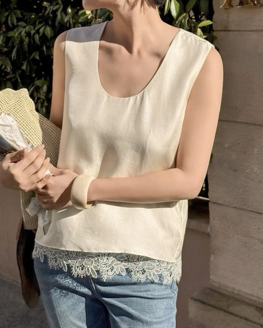 B2DF79C4-5B35-41FB-9E3A-438B58C045C5_1_201_a