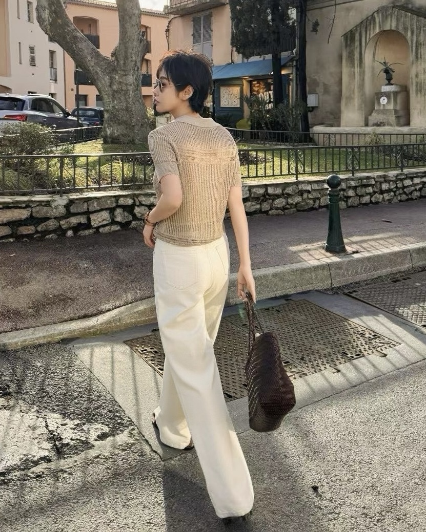 A4D32D50-820C-41C9-A6F2-71F2054F9FF8_1_201_a