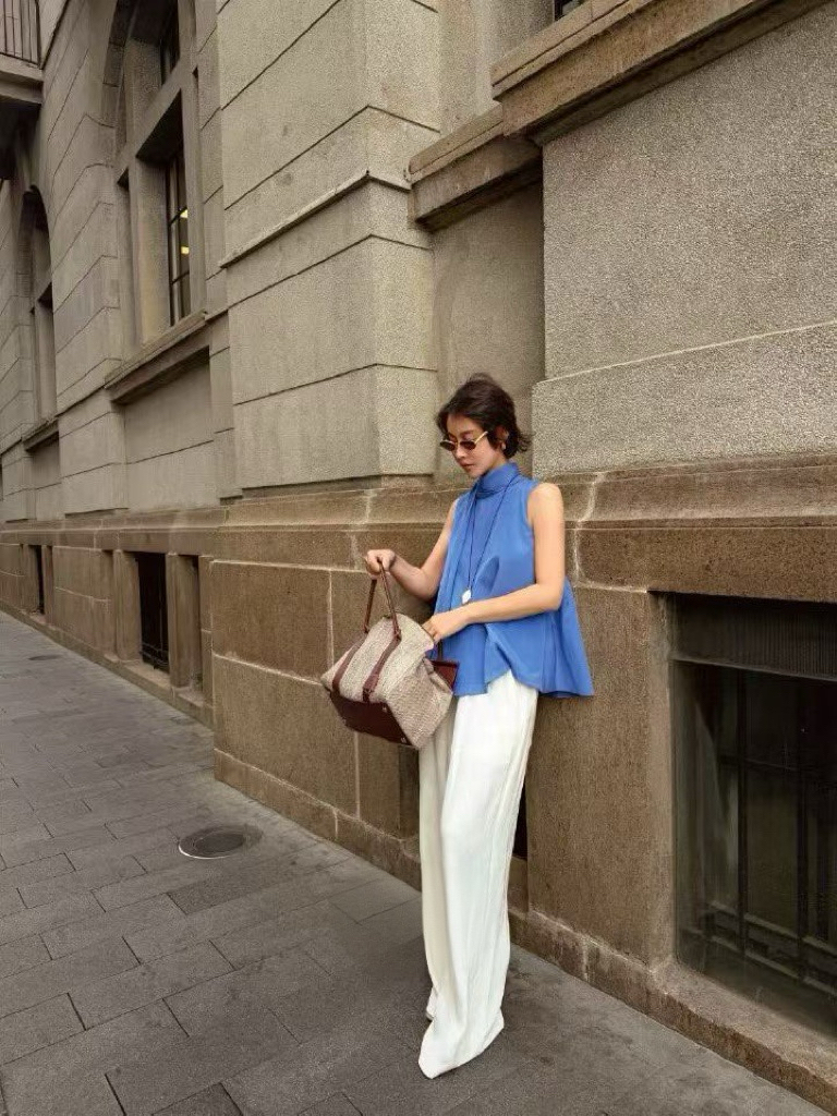 36529206-70B5-49E9-9B23-E6D0069D072C