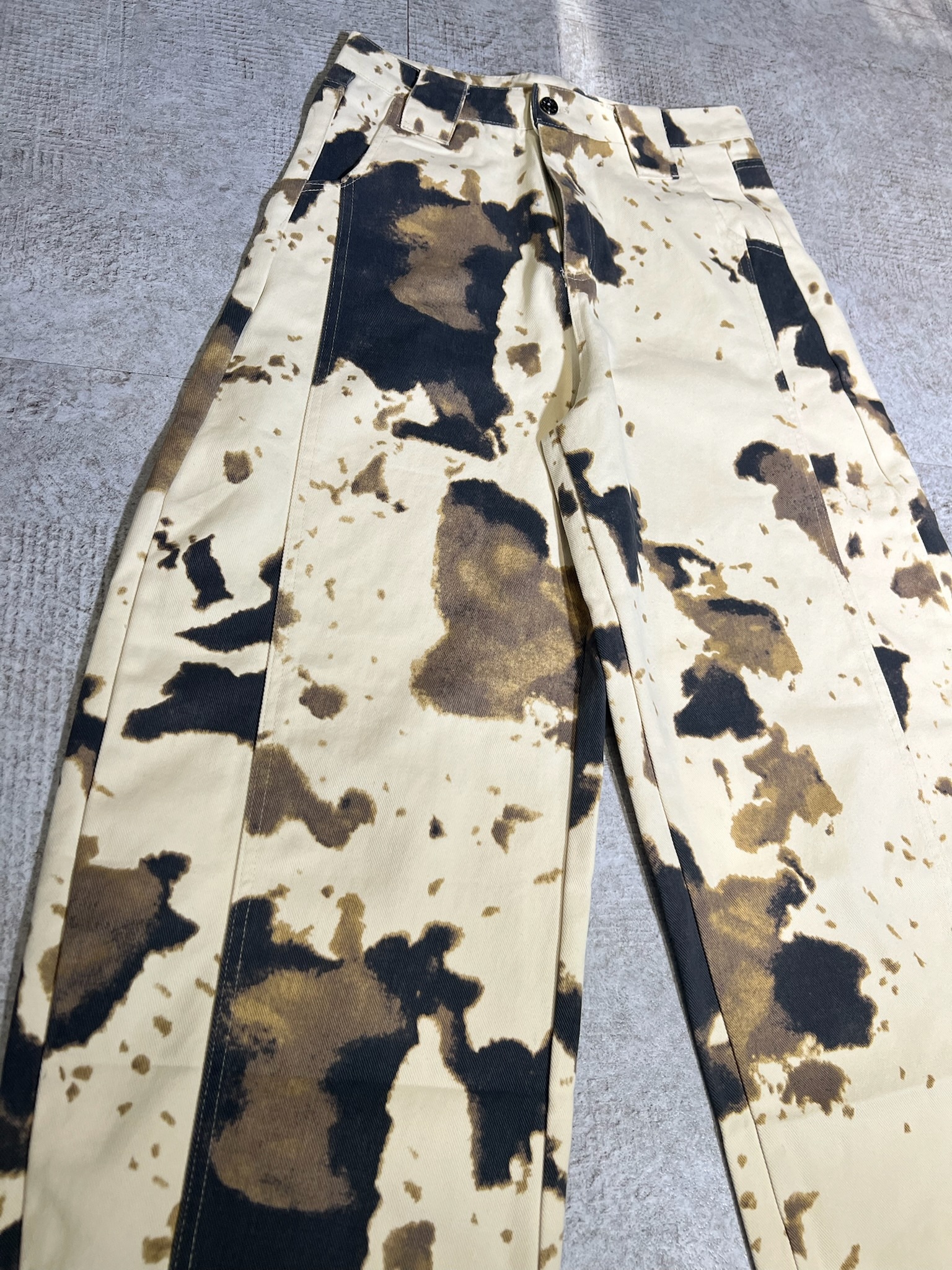 3E5A735A-57E5-49AA-81B6-78EDDDB9F374