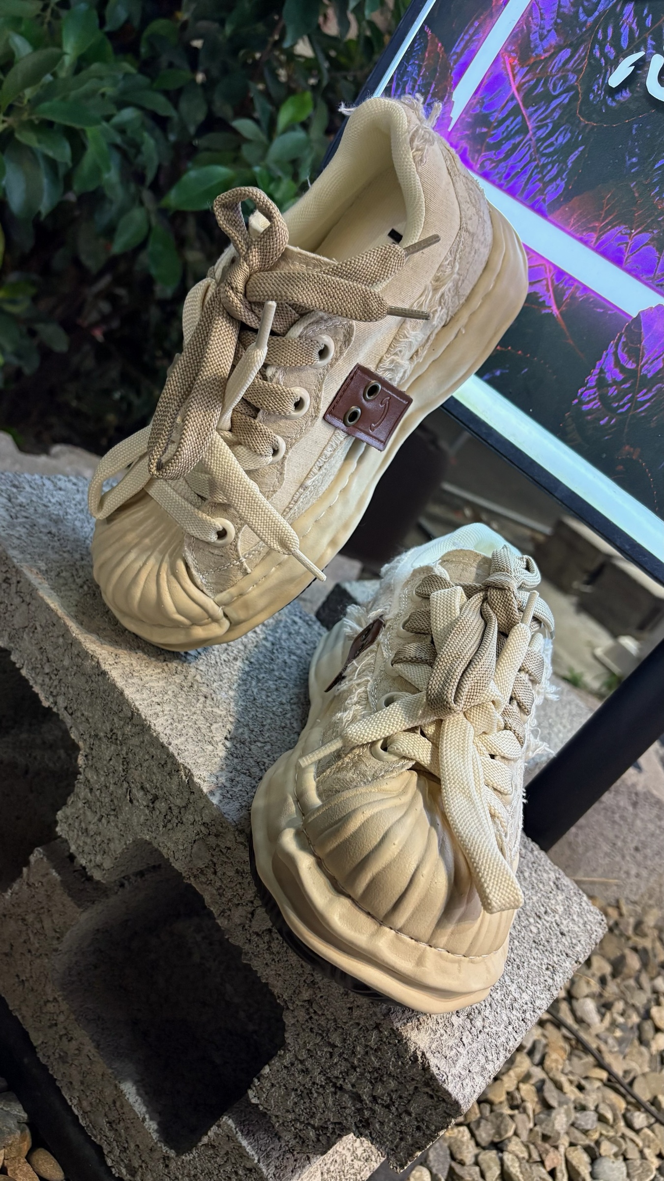 6C160C7E-D3CA-4046-A527-E6D38B88B1B2