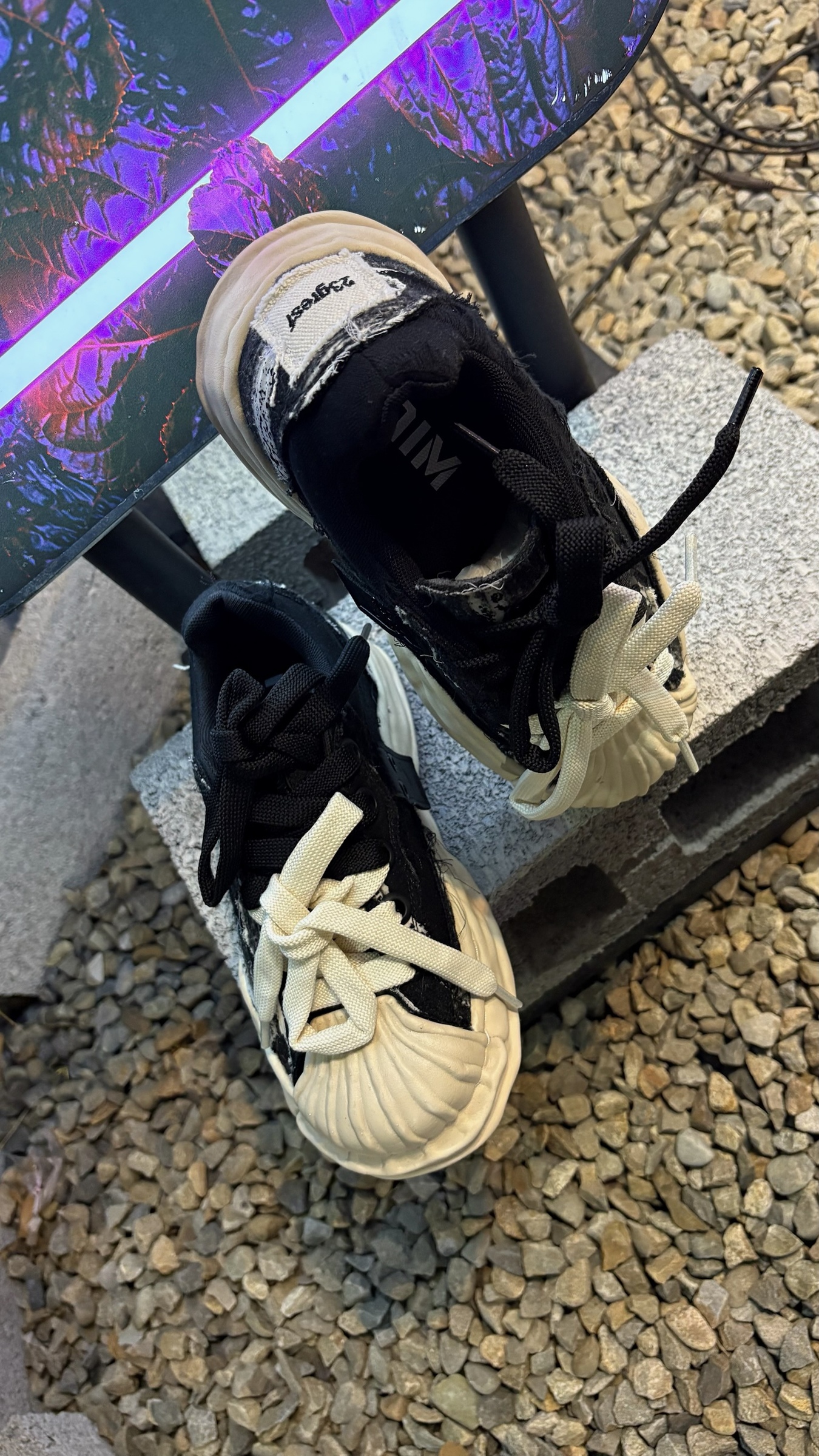 EC09B070-132A-480A-AE87-D46FA183C395