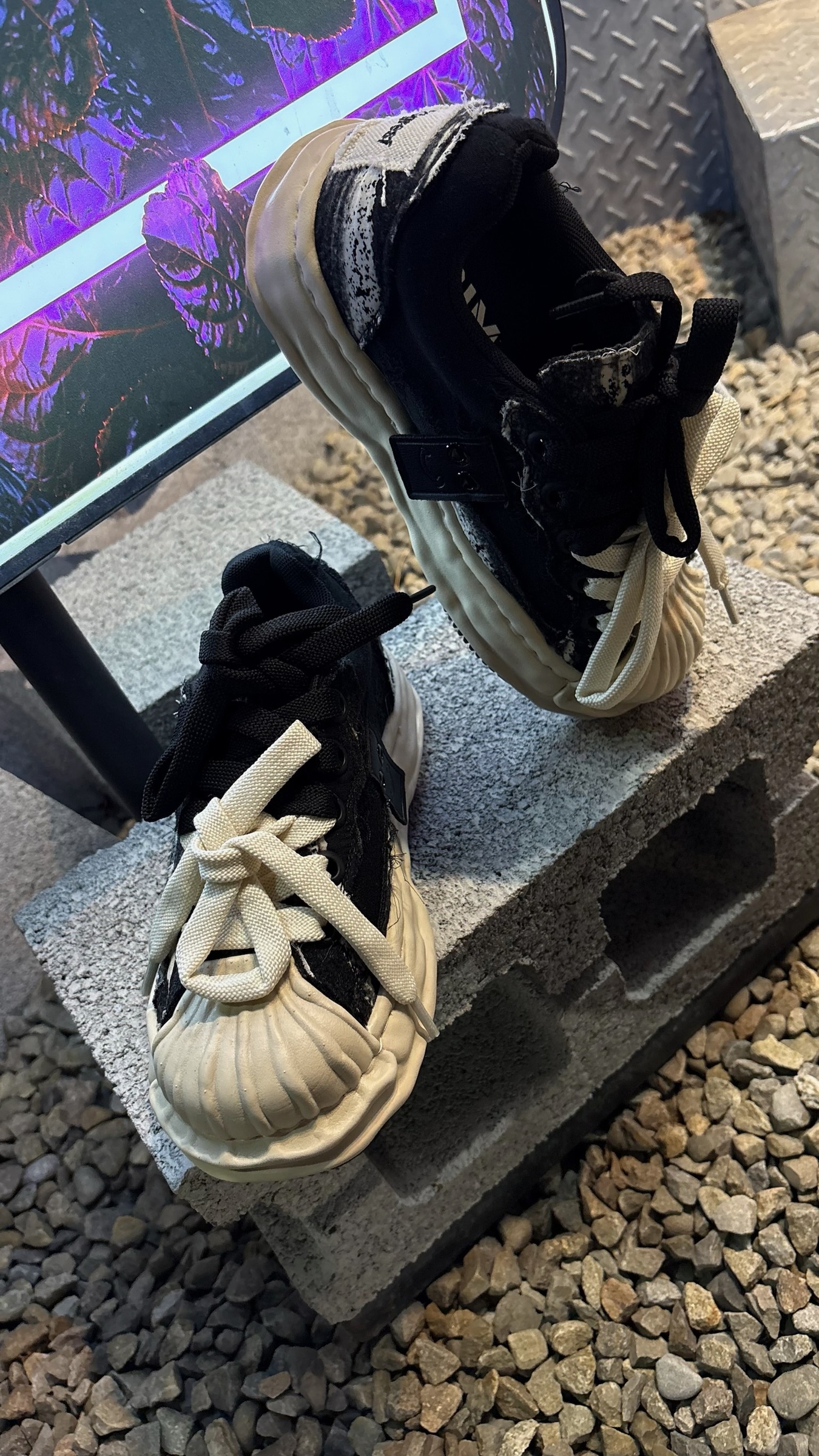 A17C5B57-40E1-4278-BCFF-B474182E6F03