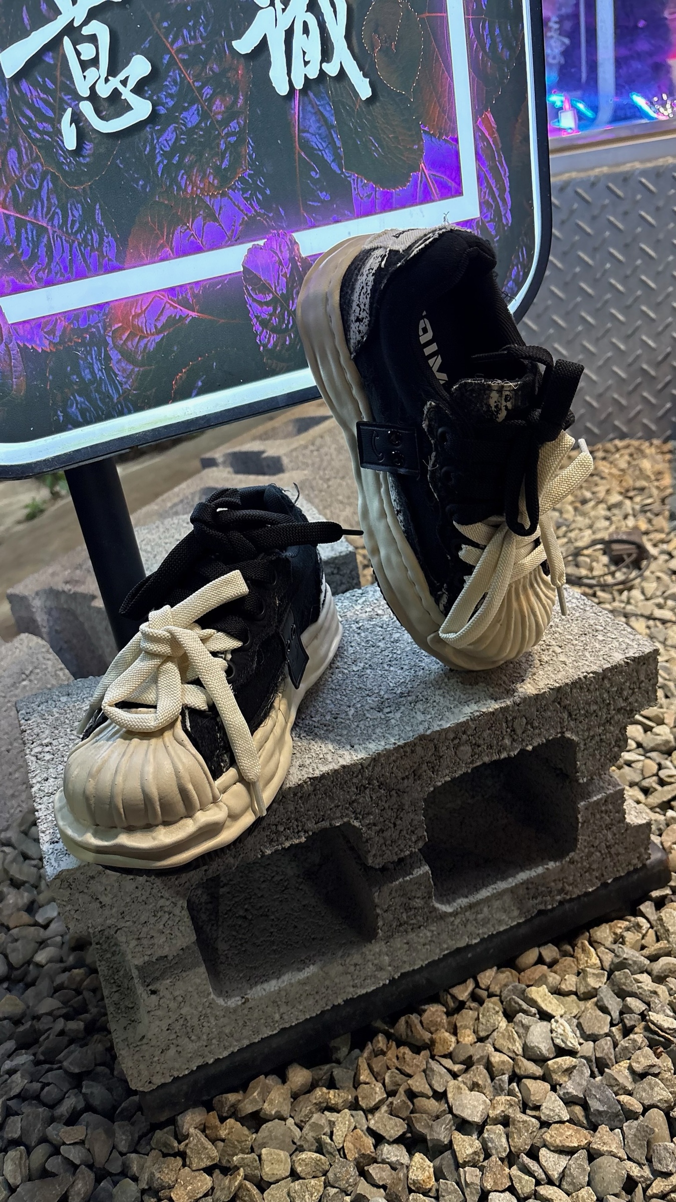 FD7157A7-E19A-427A-80B5-2E338BC667BE