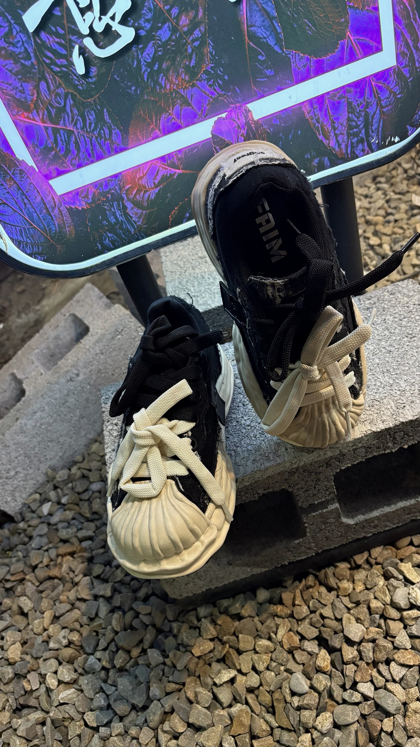 77008425-C0E1-4606-8D25-D1F7F0871A68