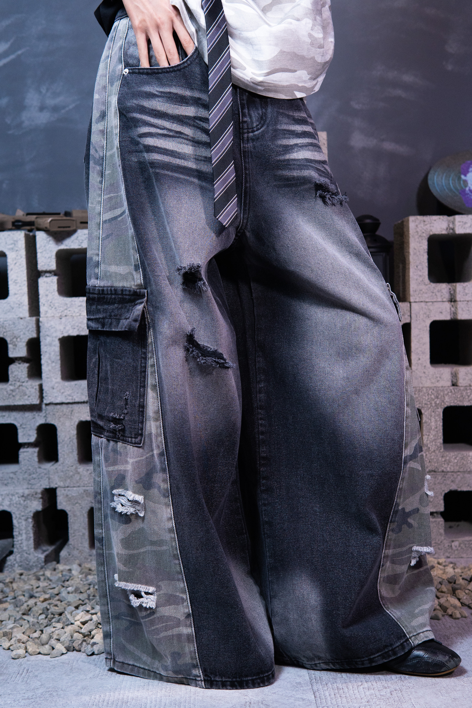 307E7746-0053-4D88-B205-6D7C5AE0C95F