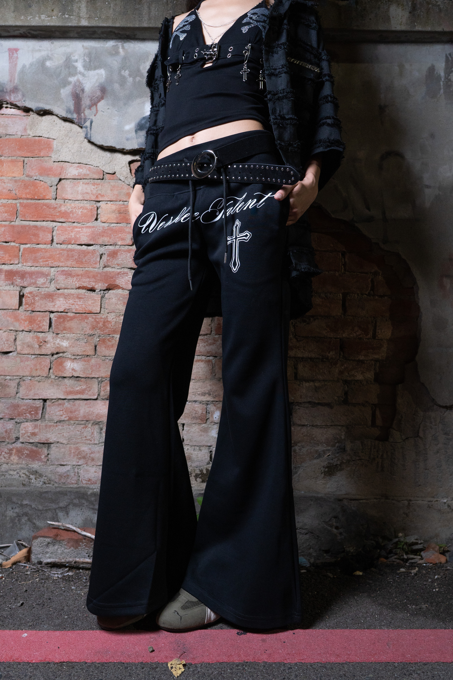 6330B527-B5B6-4FF3-91DD-4E020AB82119