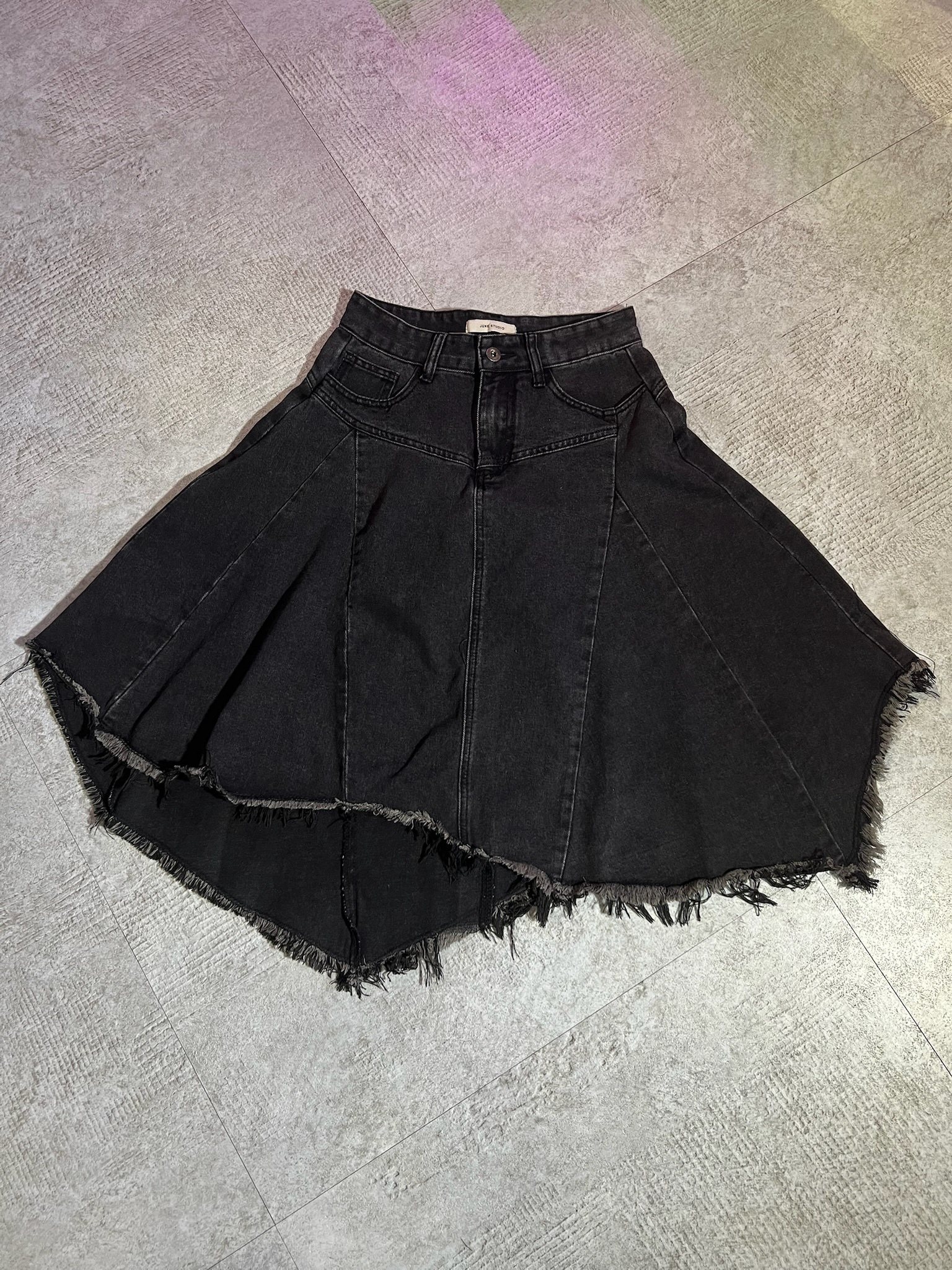 4F224BF0-FE4C-4DA9-A01D-1518951B311D