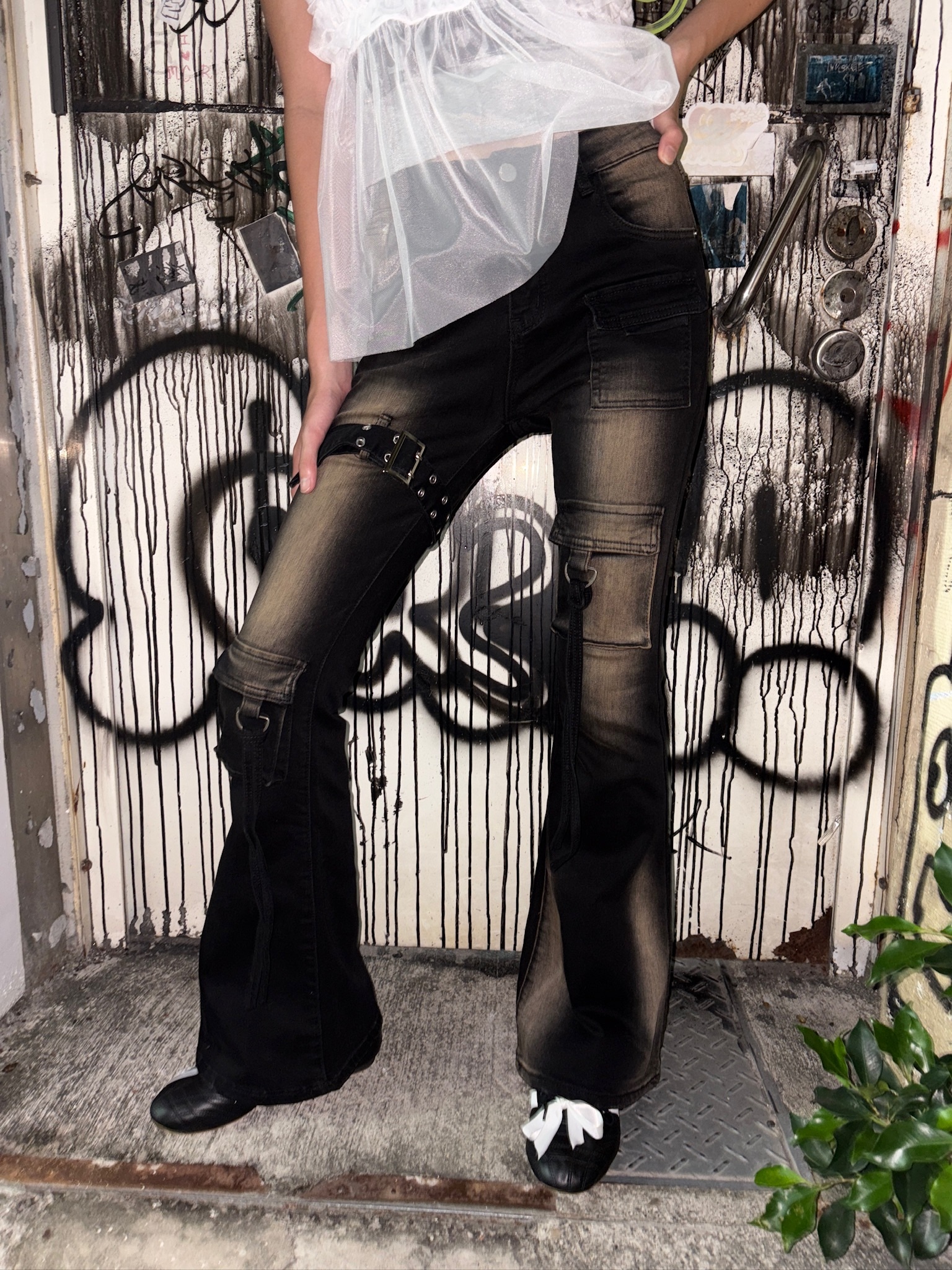 DCDB19B4-6F6A-4ADE-AB81-F2BEF676BB20