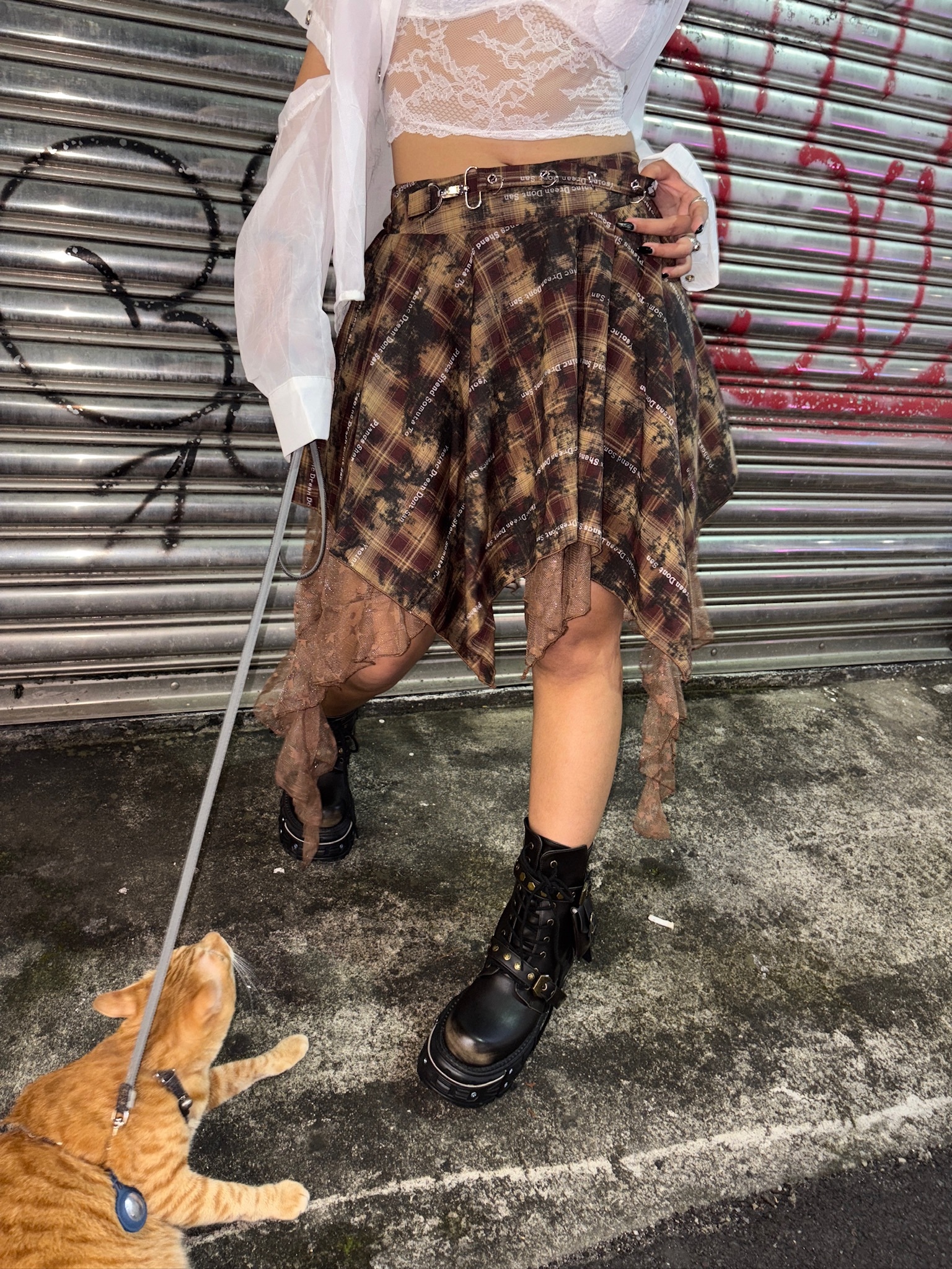 4D7105E3-574C-4276-A5C4-132A9E90A4BD