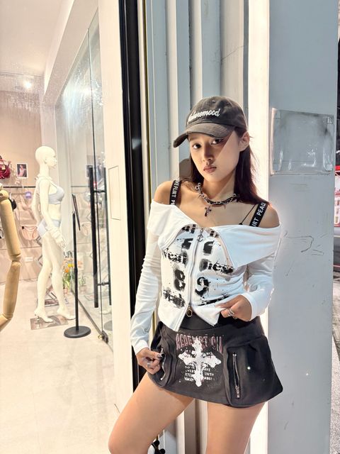 510A87E5-EF31-41A9-B346-CC27C2B773F3