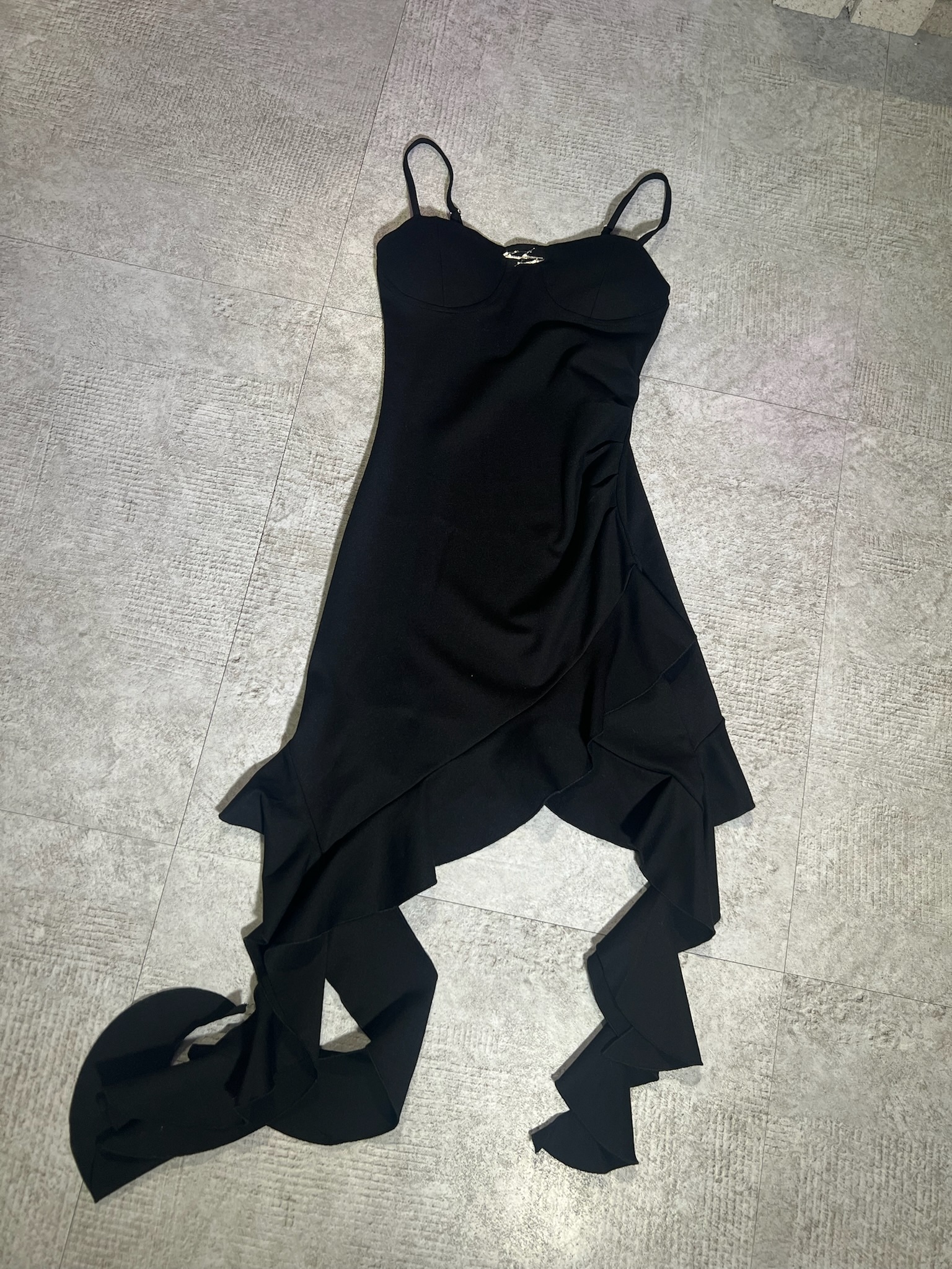 EAC8A754-7443-4749-8EFC-68B017D61481