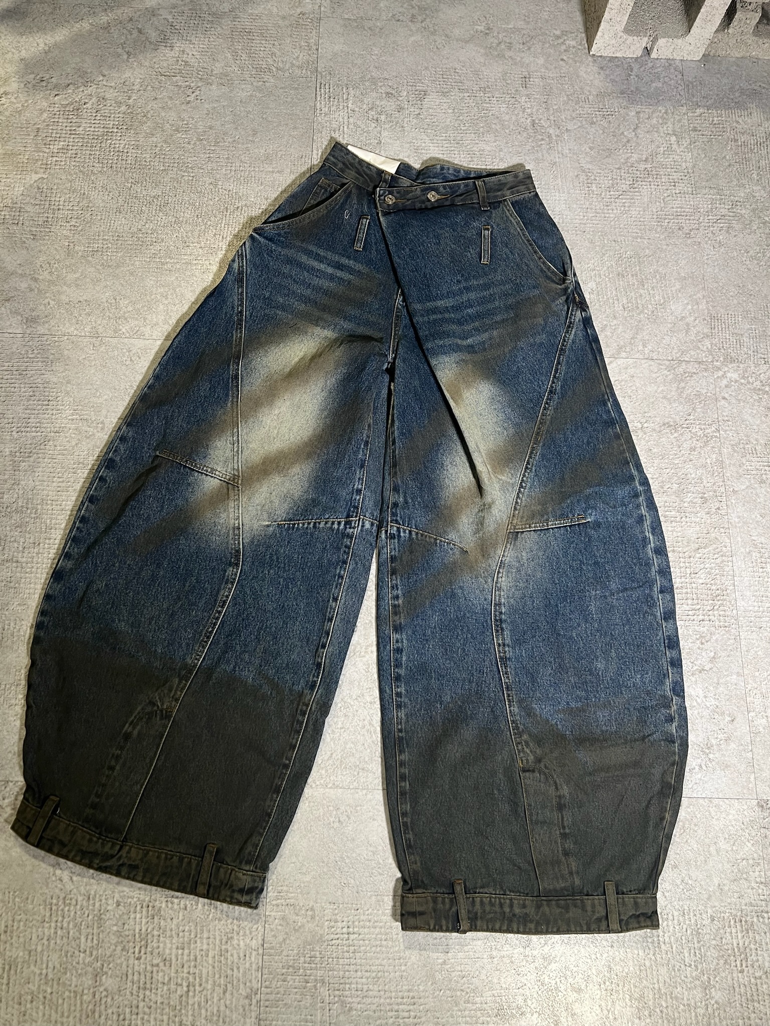 A7D019F2-063E-424D-A7F4-77BAFC9D7E4C