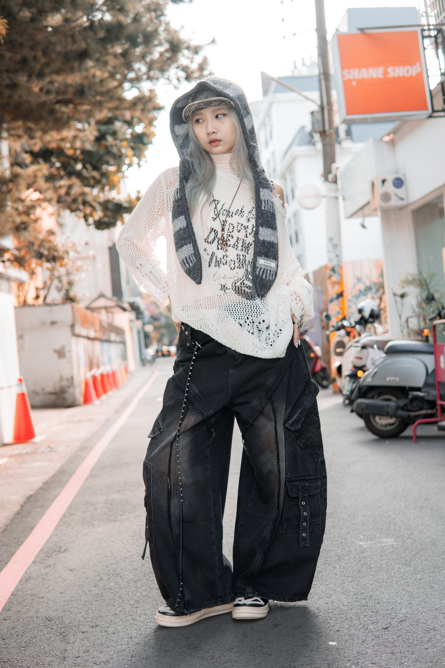 5C927D8C-5E91-49AE-8B5F-7664E1F4F9E3