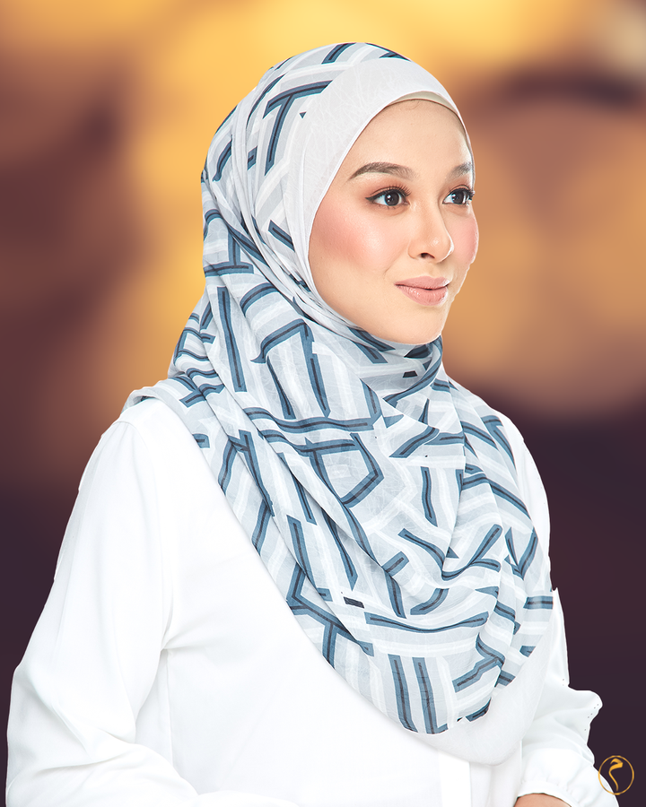 Beautiful Spia 1350 x 1080
