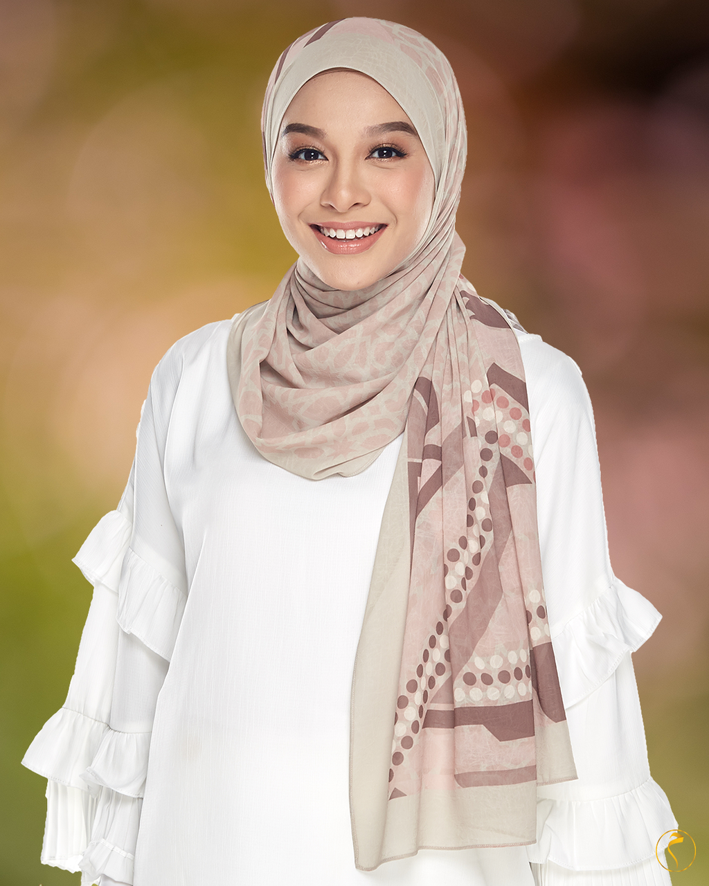 Famous Charme II 1350 x 1080