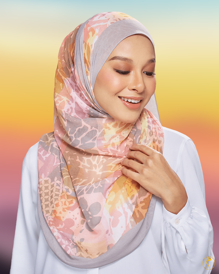 Nadeleine 1350 x 1080