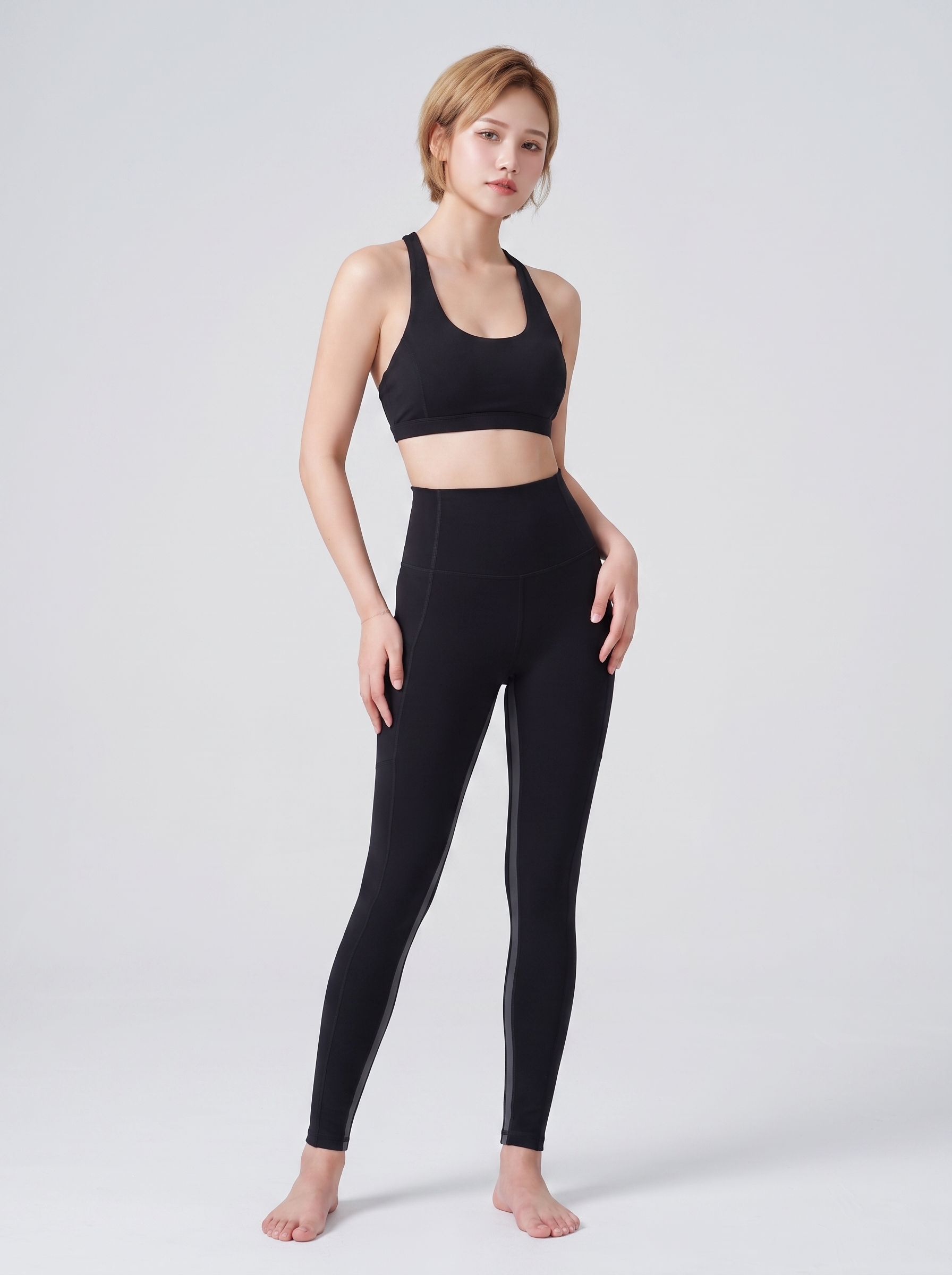 Woman_wearing_activewear_posing_2K_202608121257
