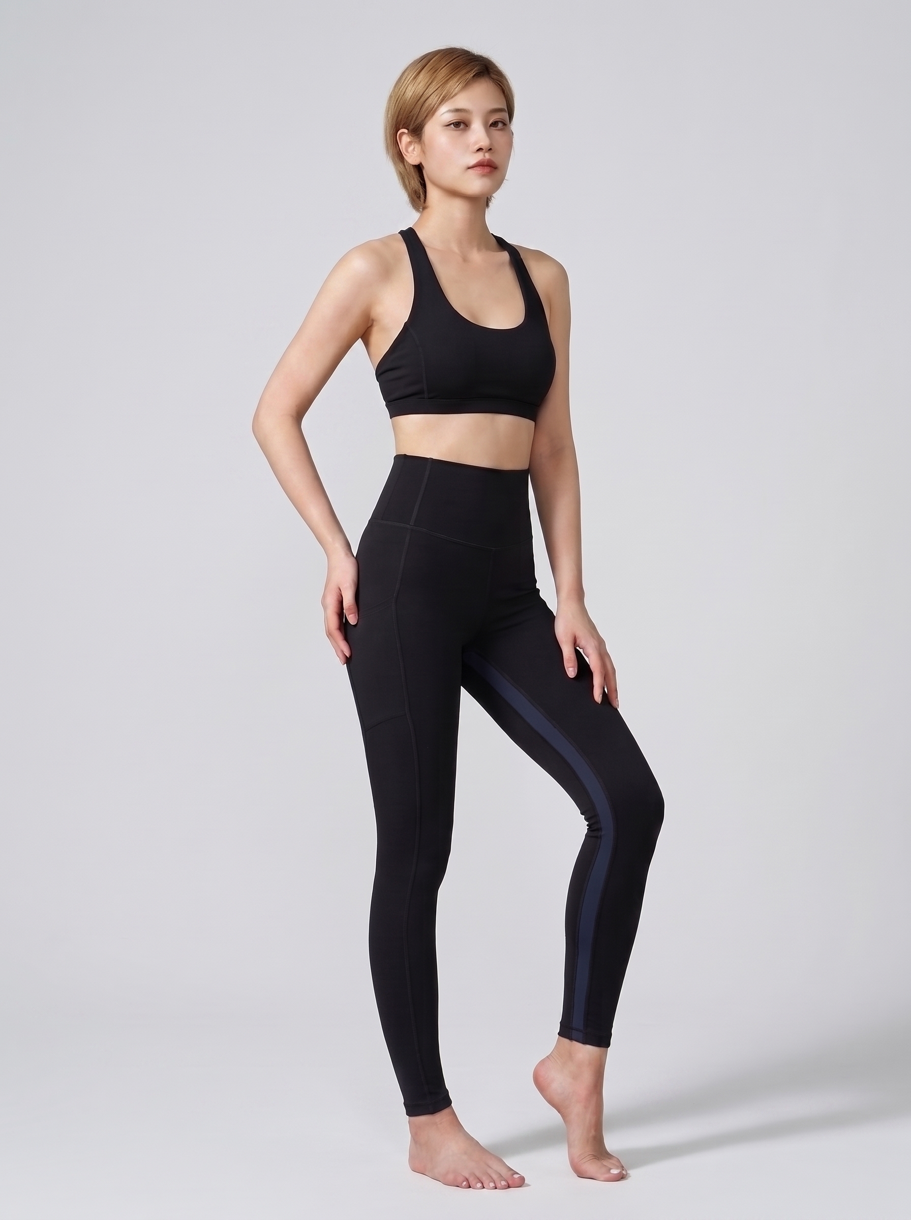 Person_posing_in_activewear_2K_202608121255