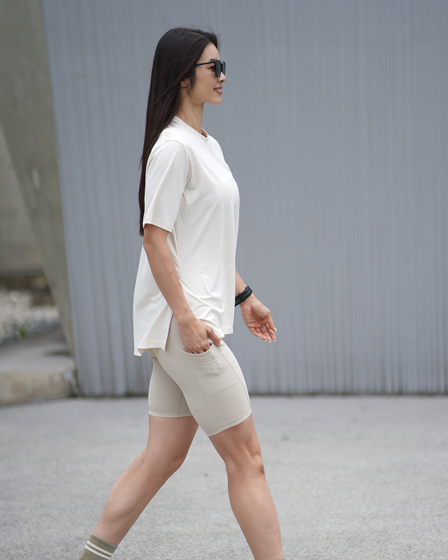 Oversize Tee米白+Pshorts燕麥 1