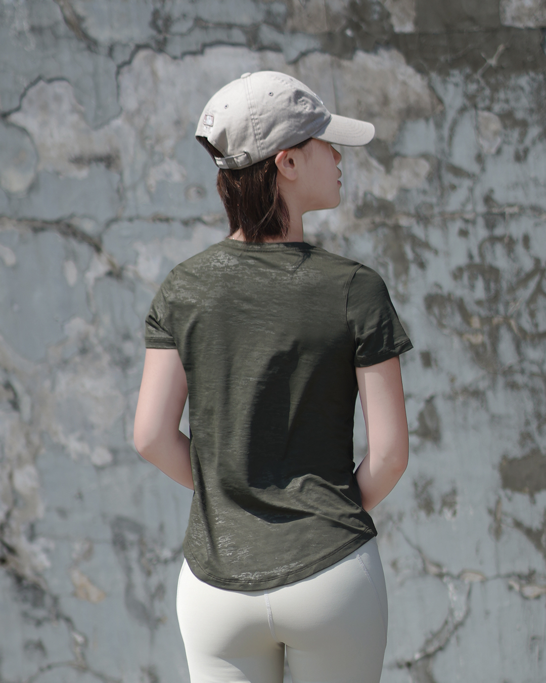 PSD Top軍綠V cover後.jpg