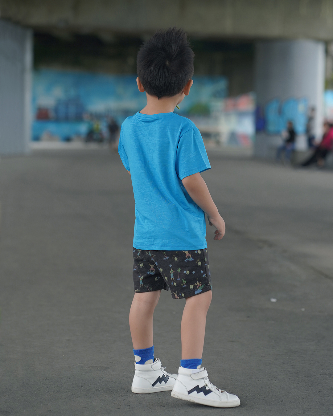 Kids Tee 螢光藍3