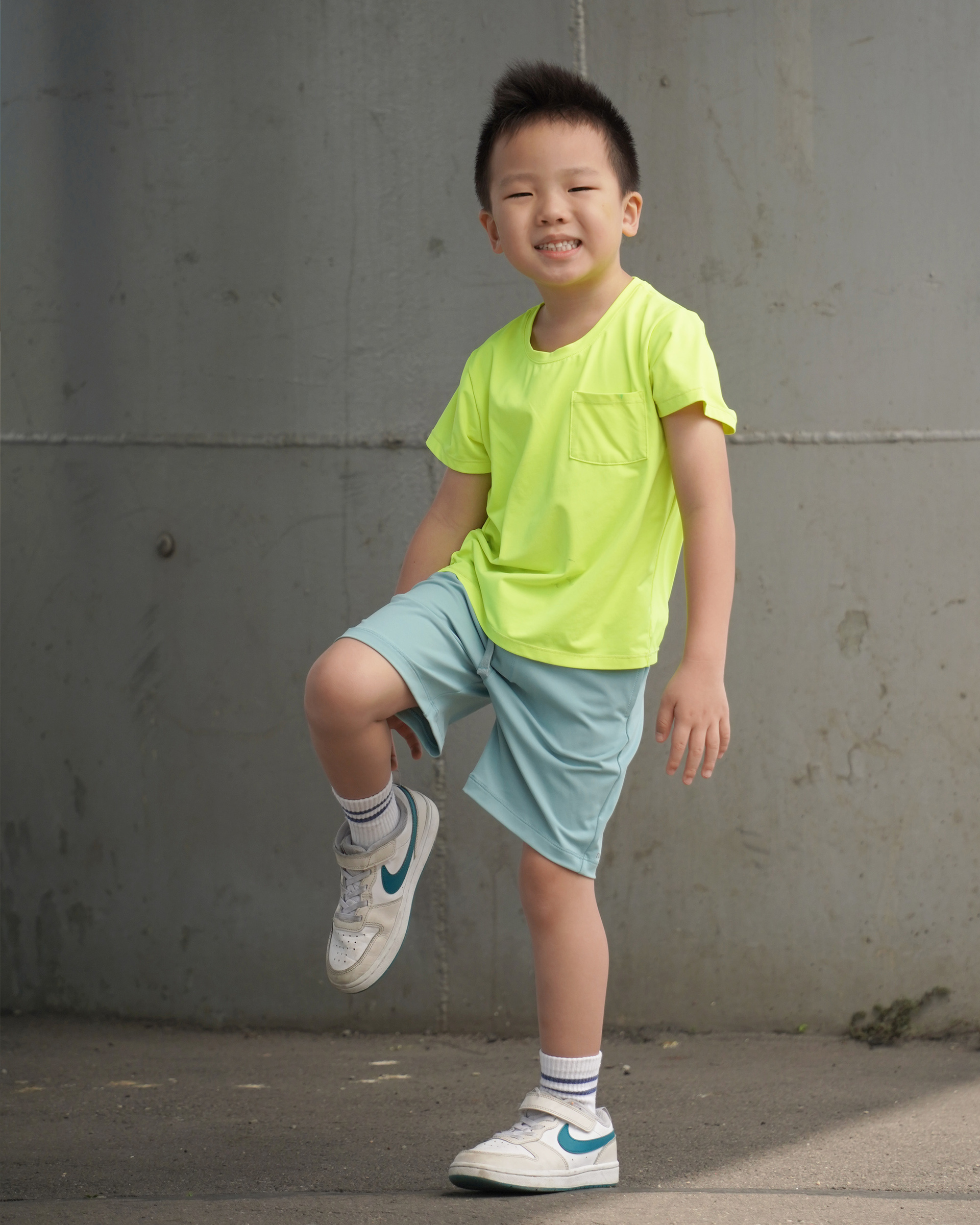 Kids 短褲 藍泡+螢黃T 2