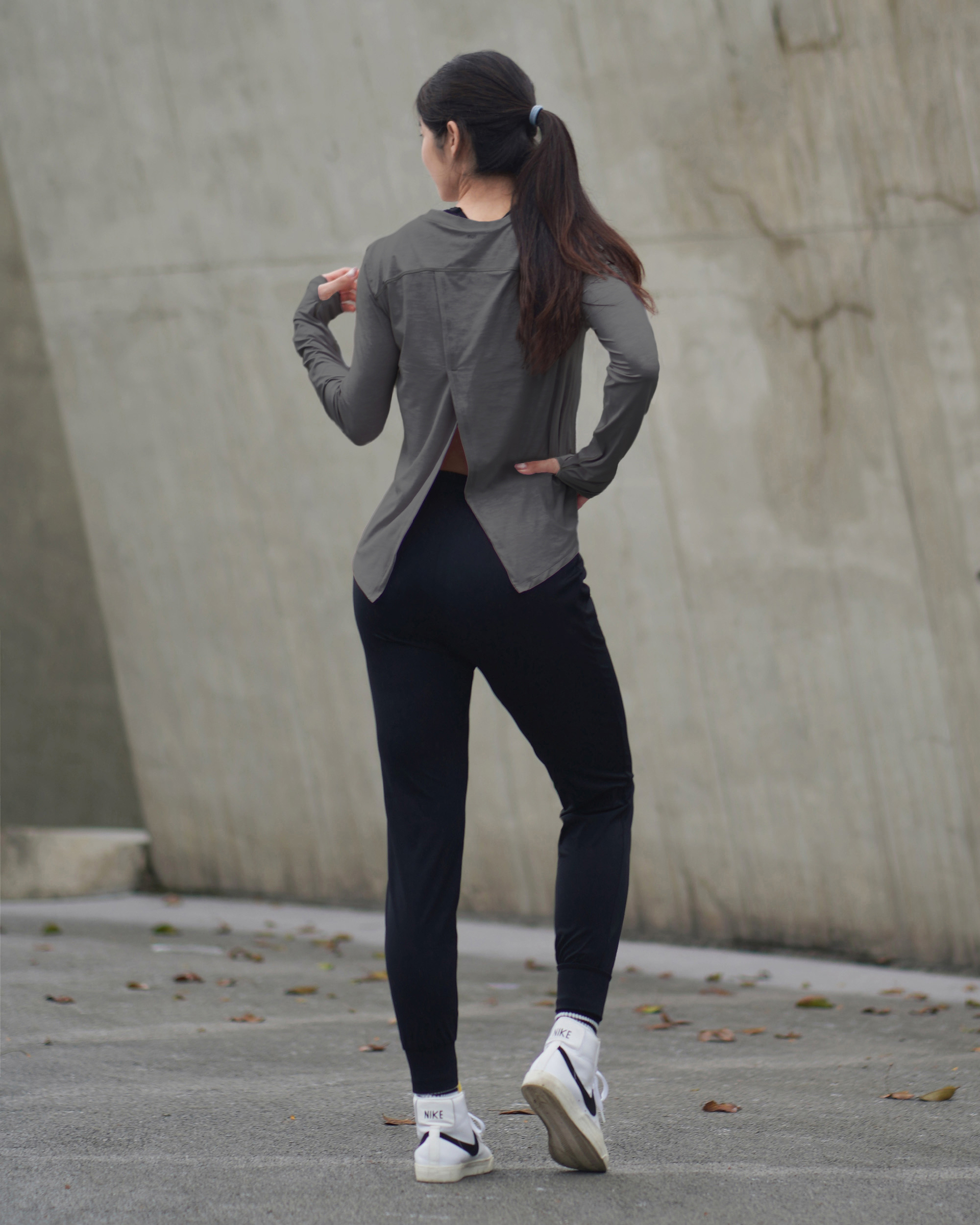 黑Breeze Jogger + 炭灰Luna 1