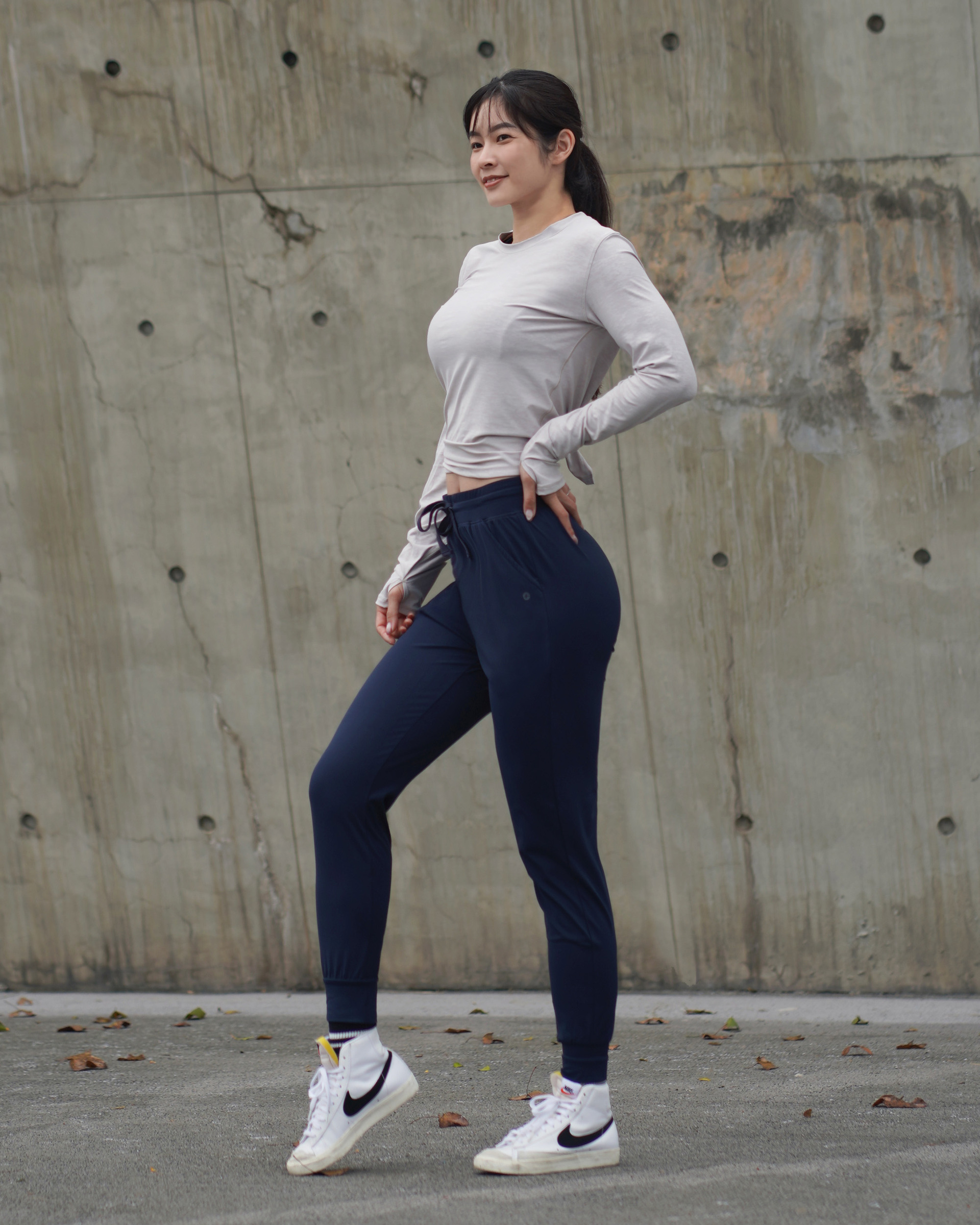 深藍Breeze Jogger + 象牙Luna綁 2